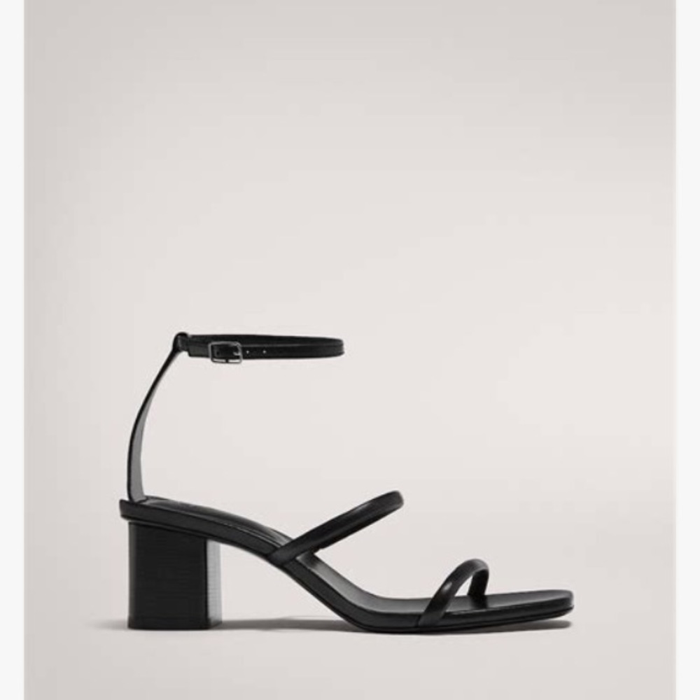 Massimo Dutti Black Strappy Block Heel Sandals